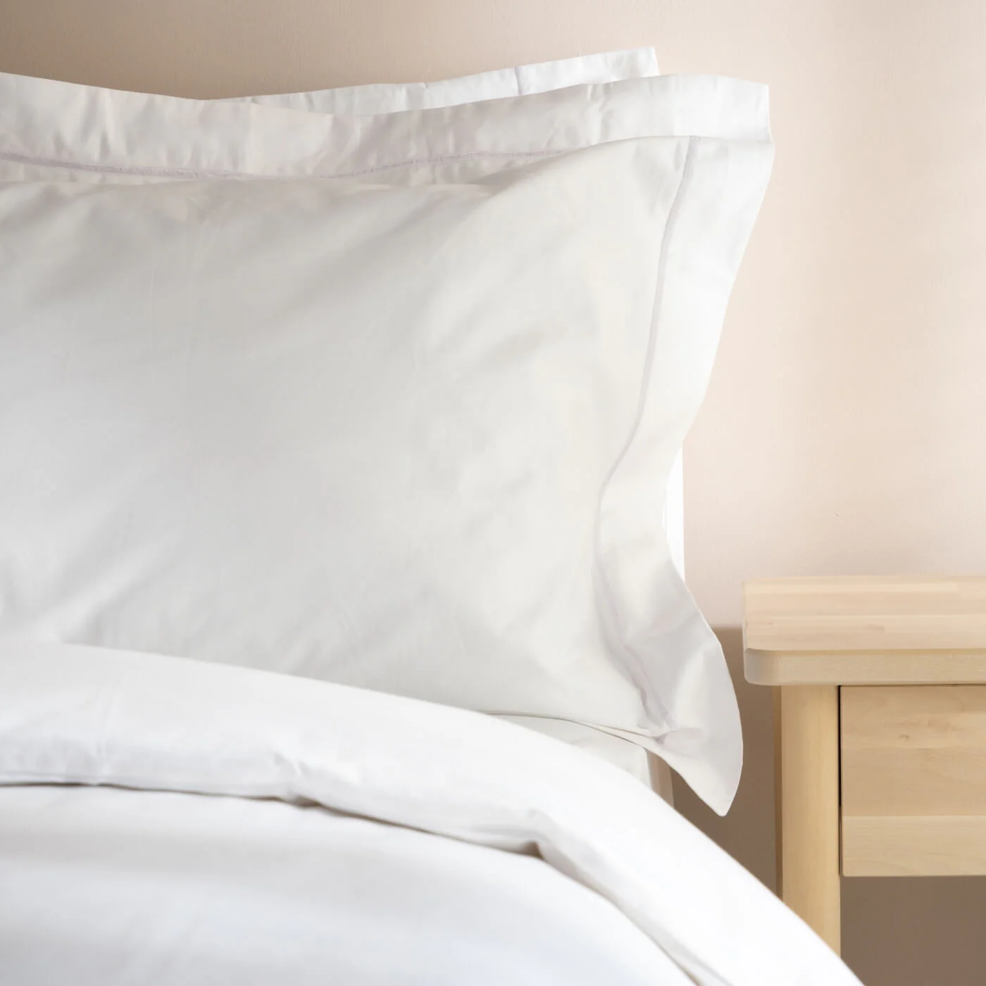 White 400 Thread Count Egyptian Cotton Pillowcases - Image 7