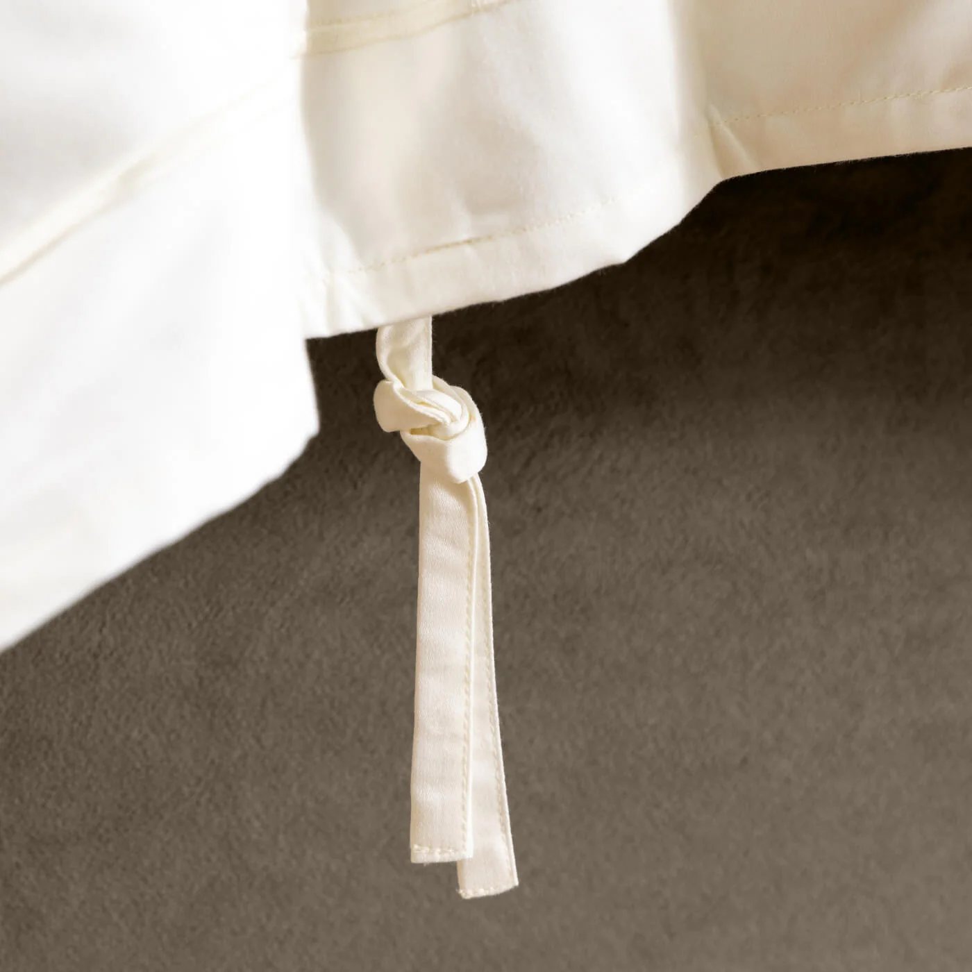 Ivory 600 Thread Count Egyptian Cotton Bedding And Sheets Bed Set - Duvet Cover + Pillowcase - Image 3