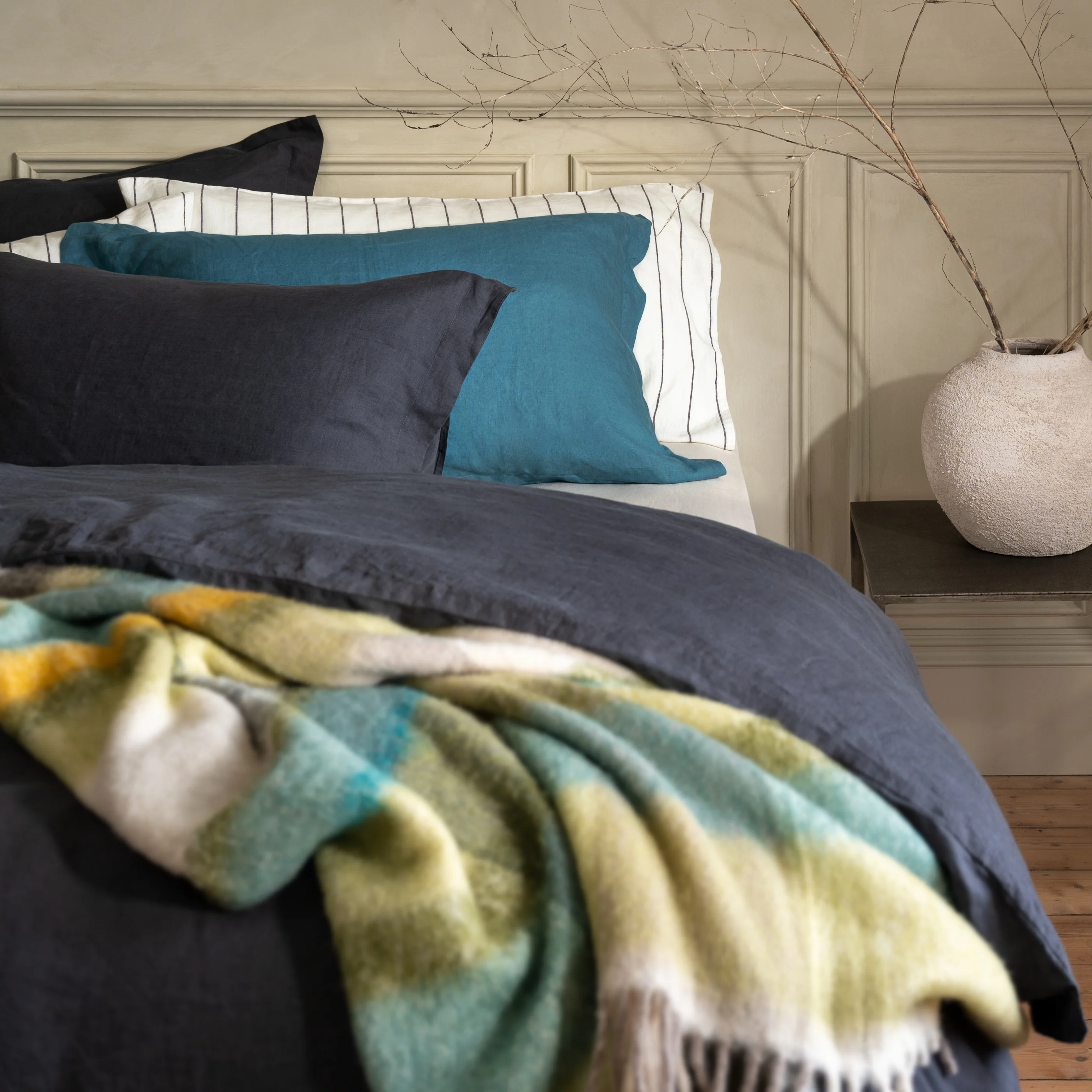 Midnight Grey French Linen Bed Sets - Image 3