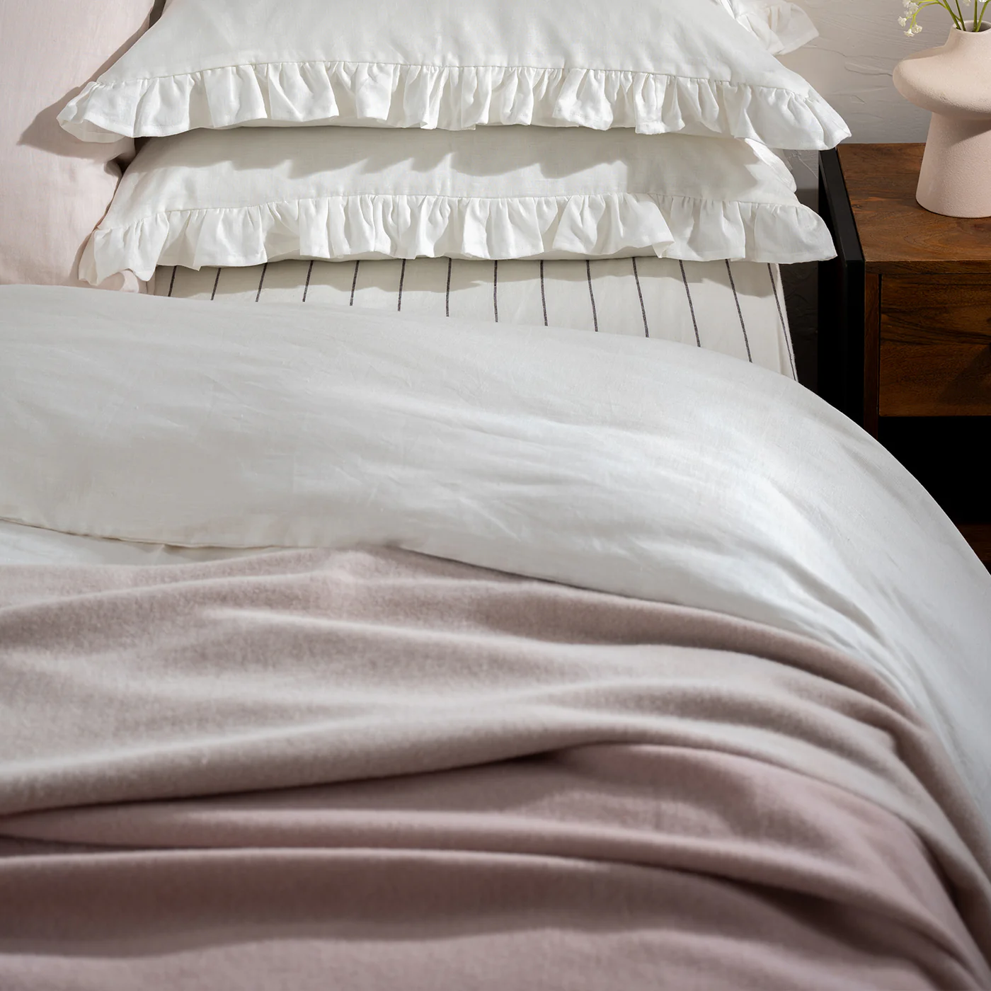 Soft Pink Wool With Cashmere Throw - Image 2