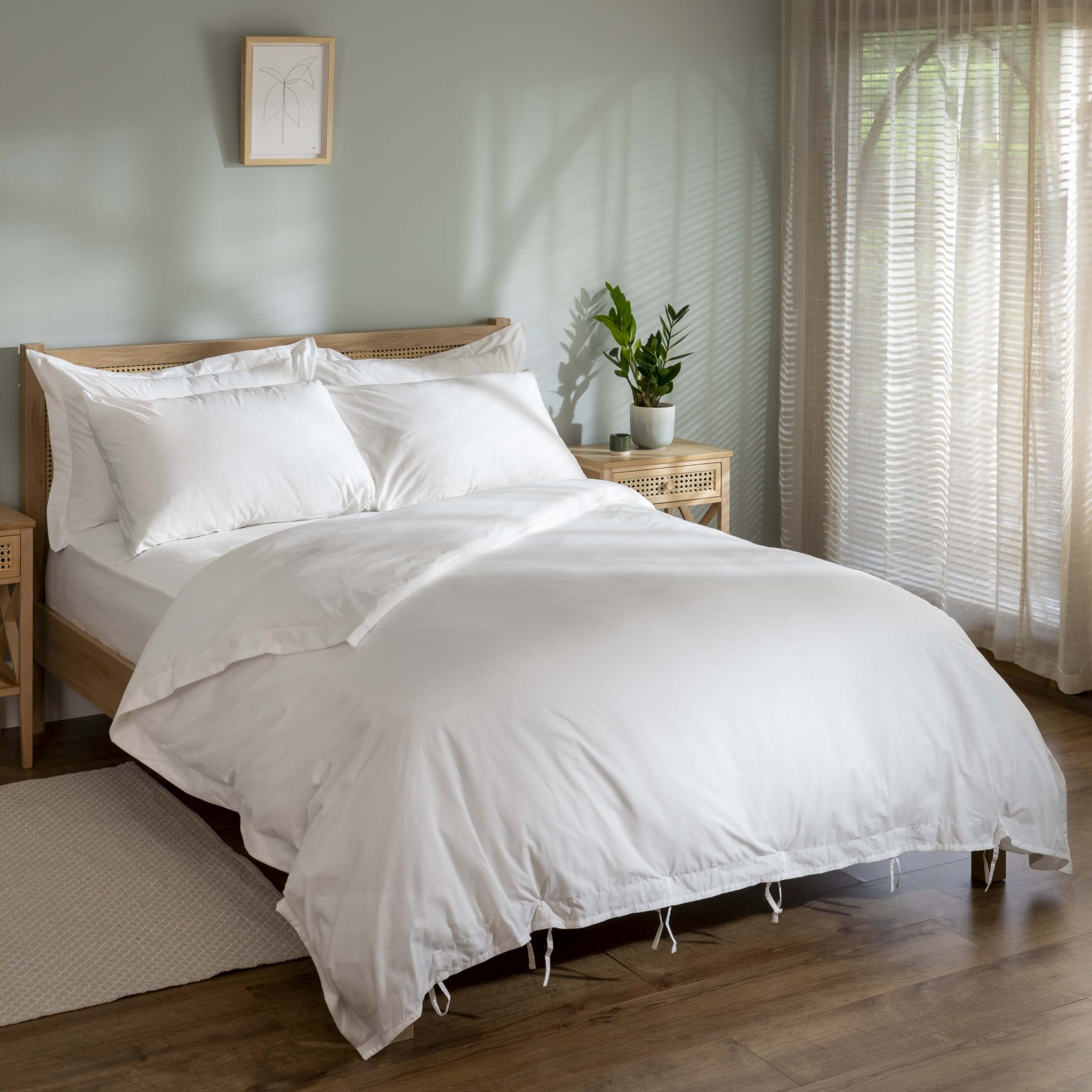 White 200 Thread Count Organic Cotton Pillowcases - Image 4