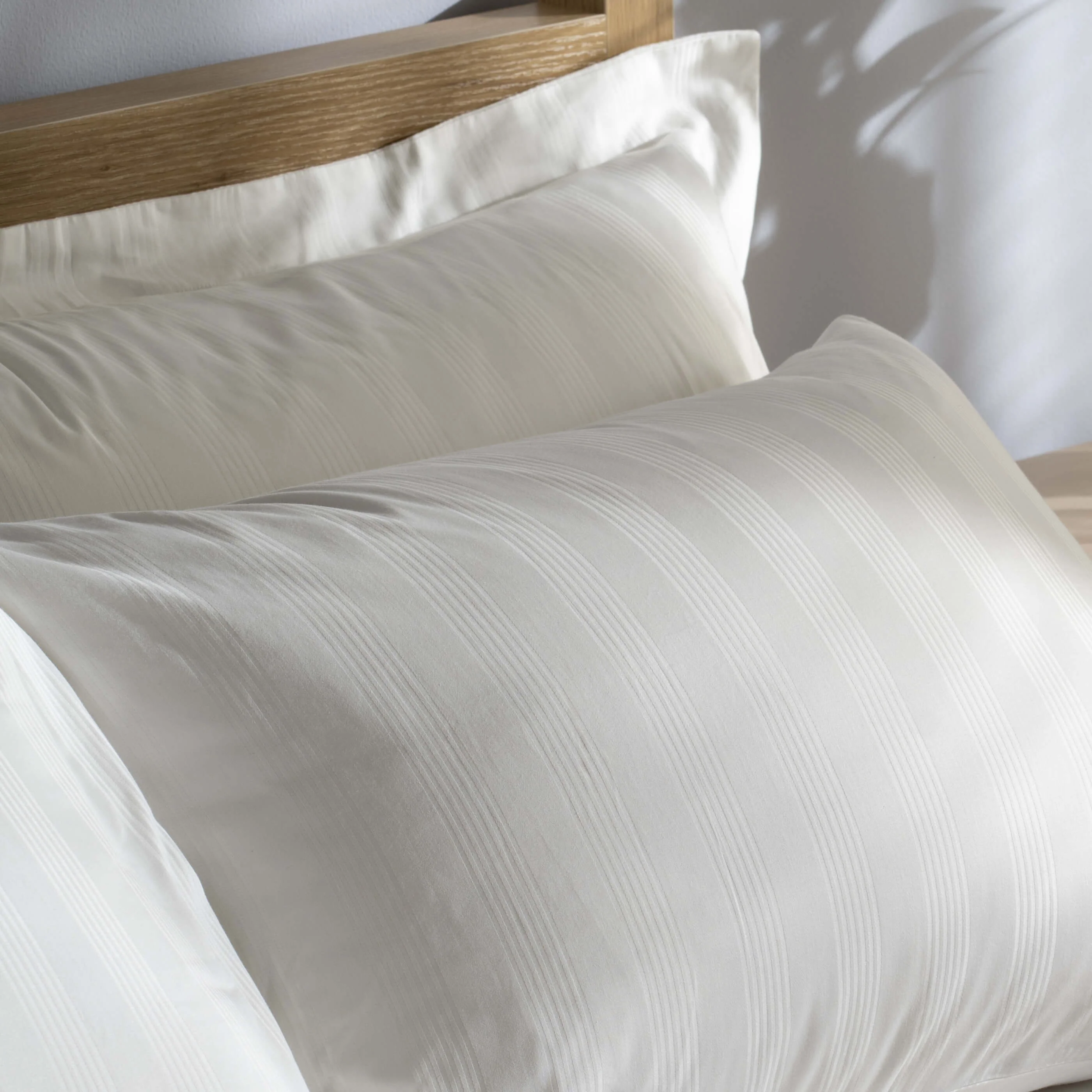 White 400 Thread Count Dobby Stripe Egyptian Cotton Bedding - Image 3