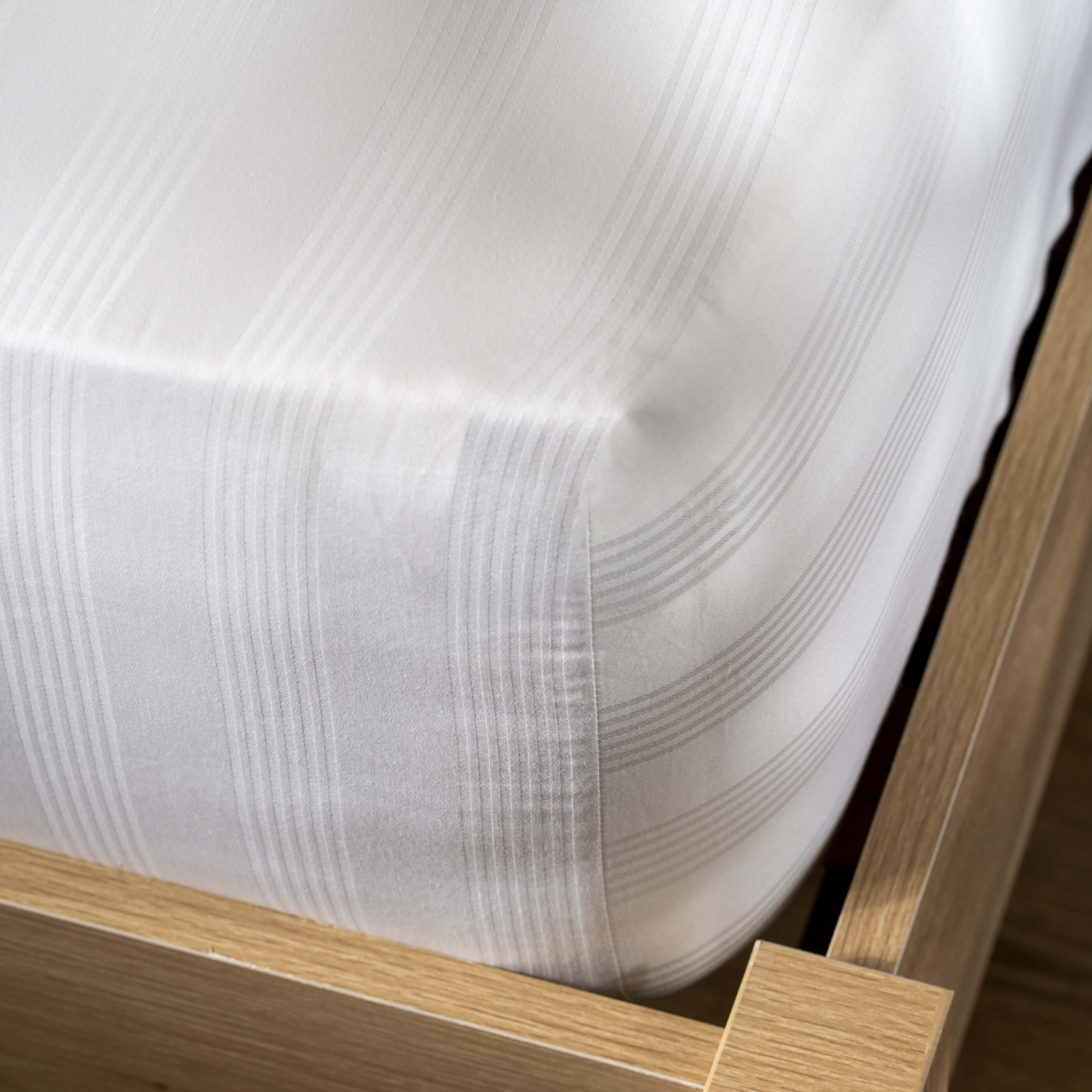 White 400 Thread Count Dobby Stripe Egyptian Cotton Bedding - Image 5