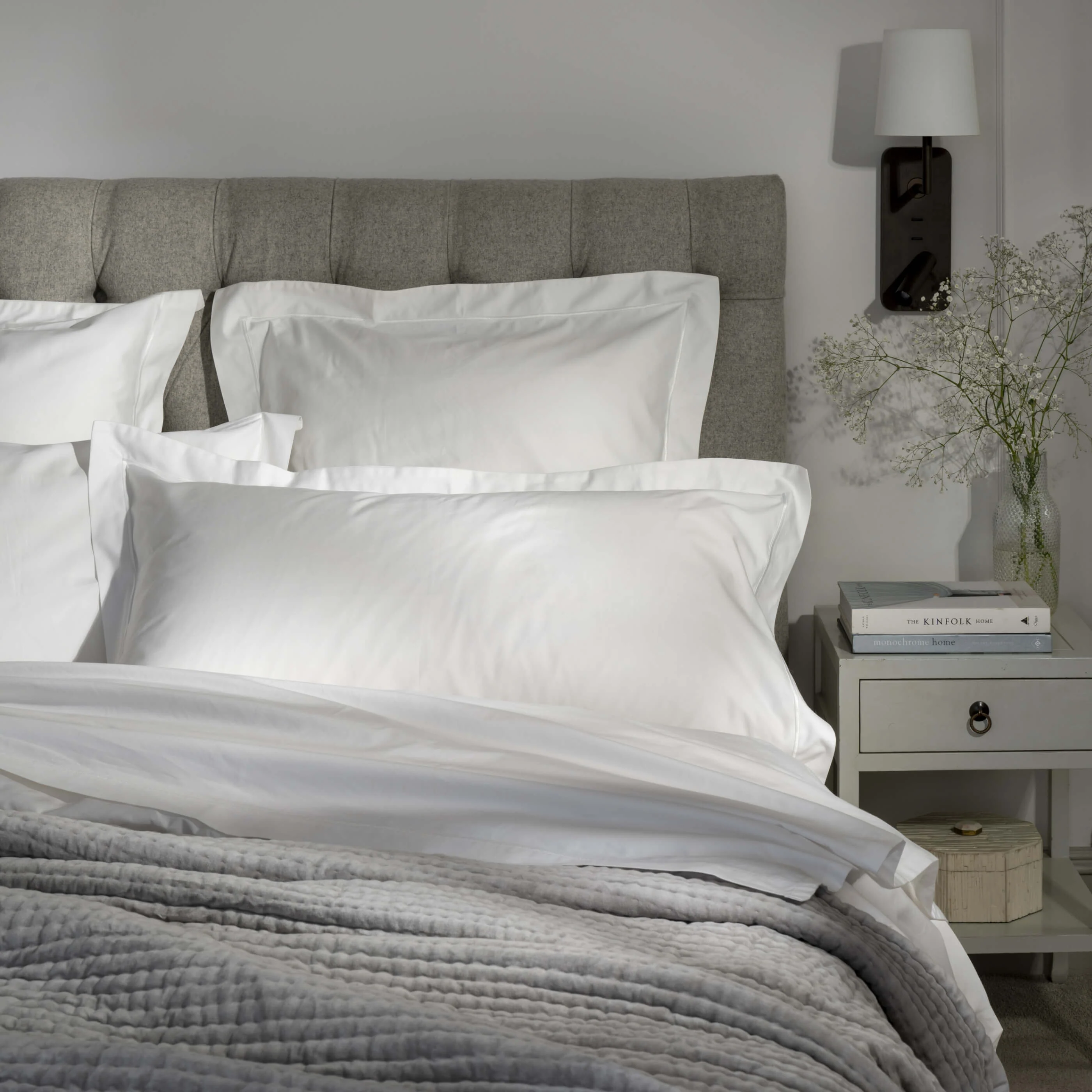 White 600 Thread Count Egyptian Cotton Pillowcases - Image 3
