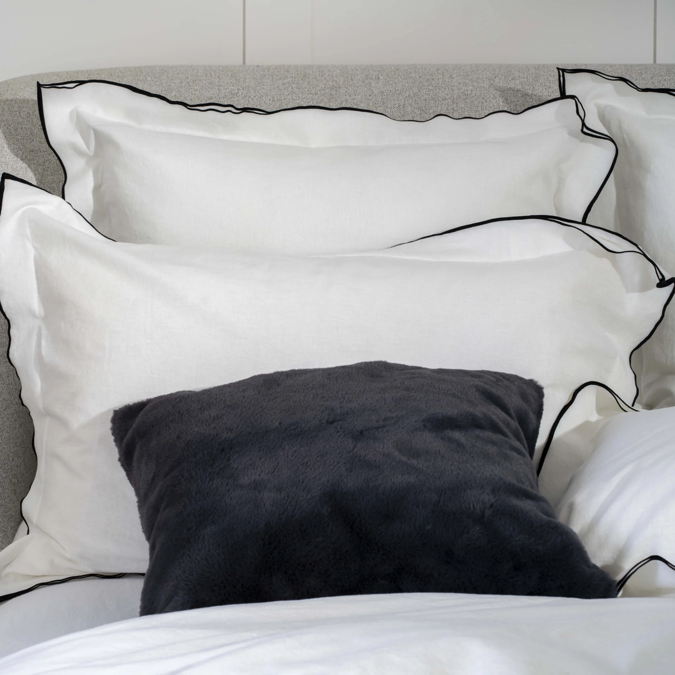 White/Charcoal Overlocked Edge Linen & Cotton Blend Duvet Cover - Image 4